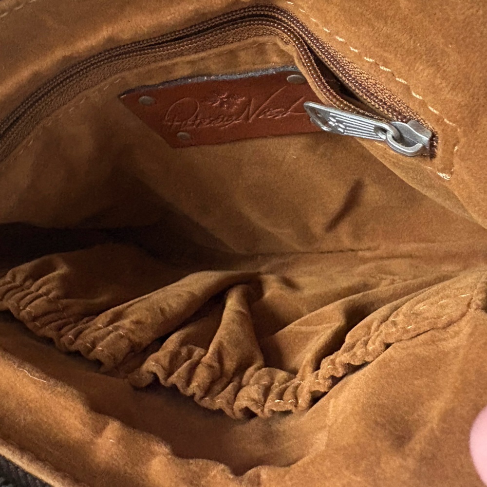 Patricia Nash Cassini Wristlet
Tooled Turquoise - Picture 6 of 8